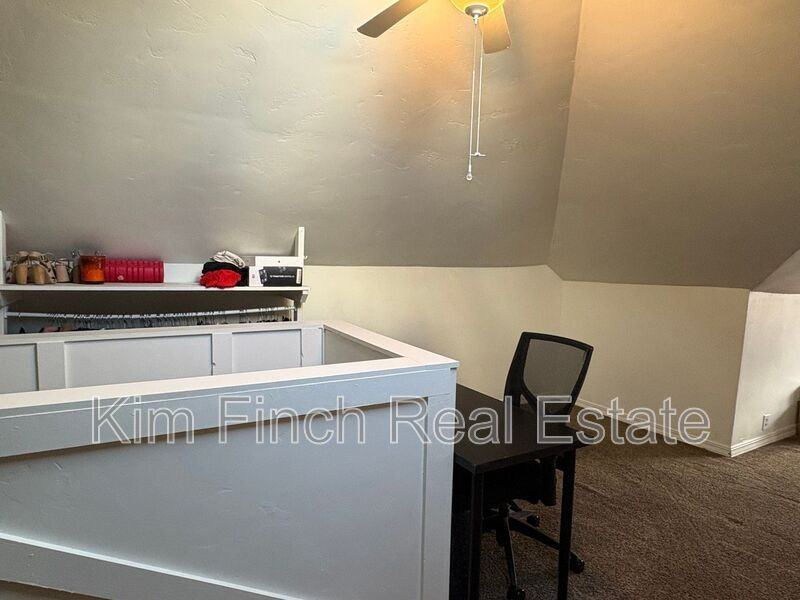 1149 S Lake St - Photo 4 of 43