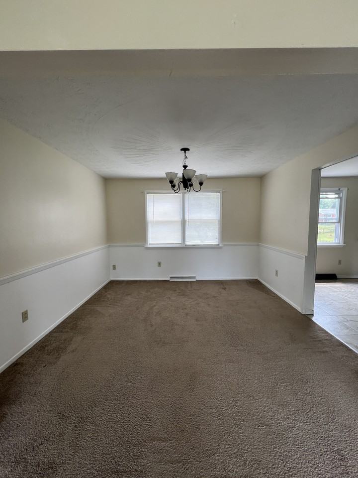 7820 Stuhldreher St Nw #7820 - Photo 4 of 5