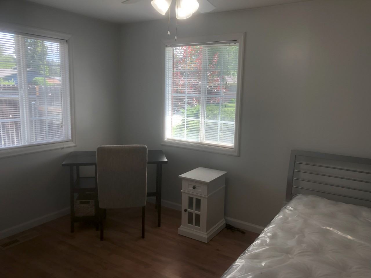 2418 W Malad St - Photo 6 of 24