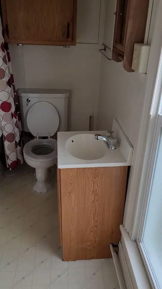 327 Madison St - Photo 4 of 6