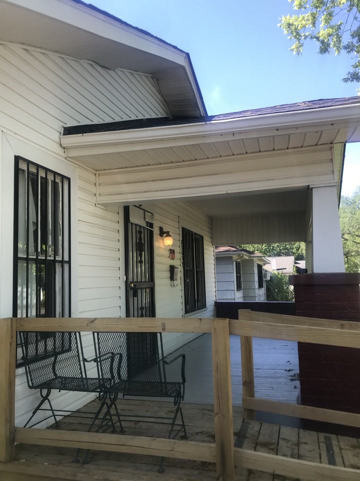 8305 4th Ave S - Photo 4 of 24