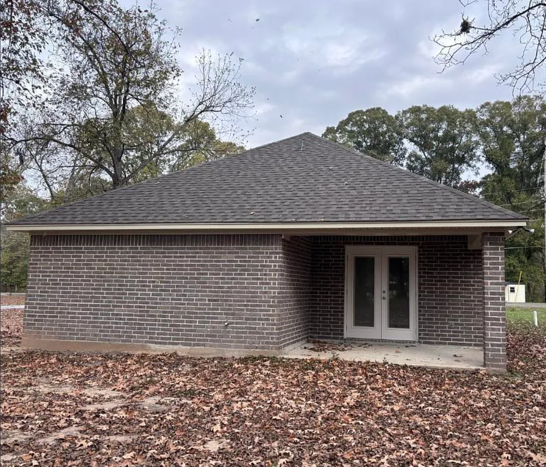 1676 Girard Rd - Photo 4 of 4