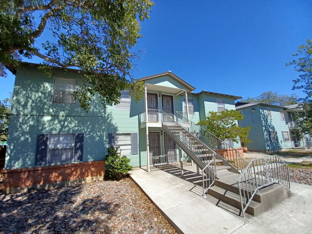 805 Eleanor Ave #A