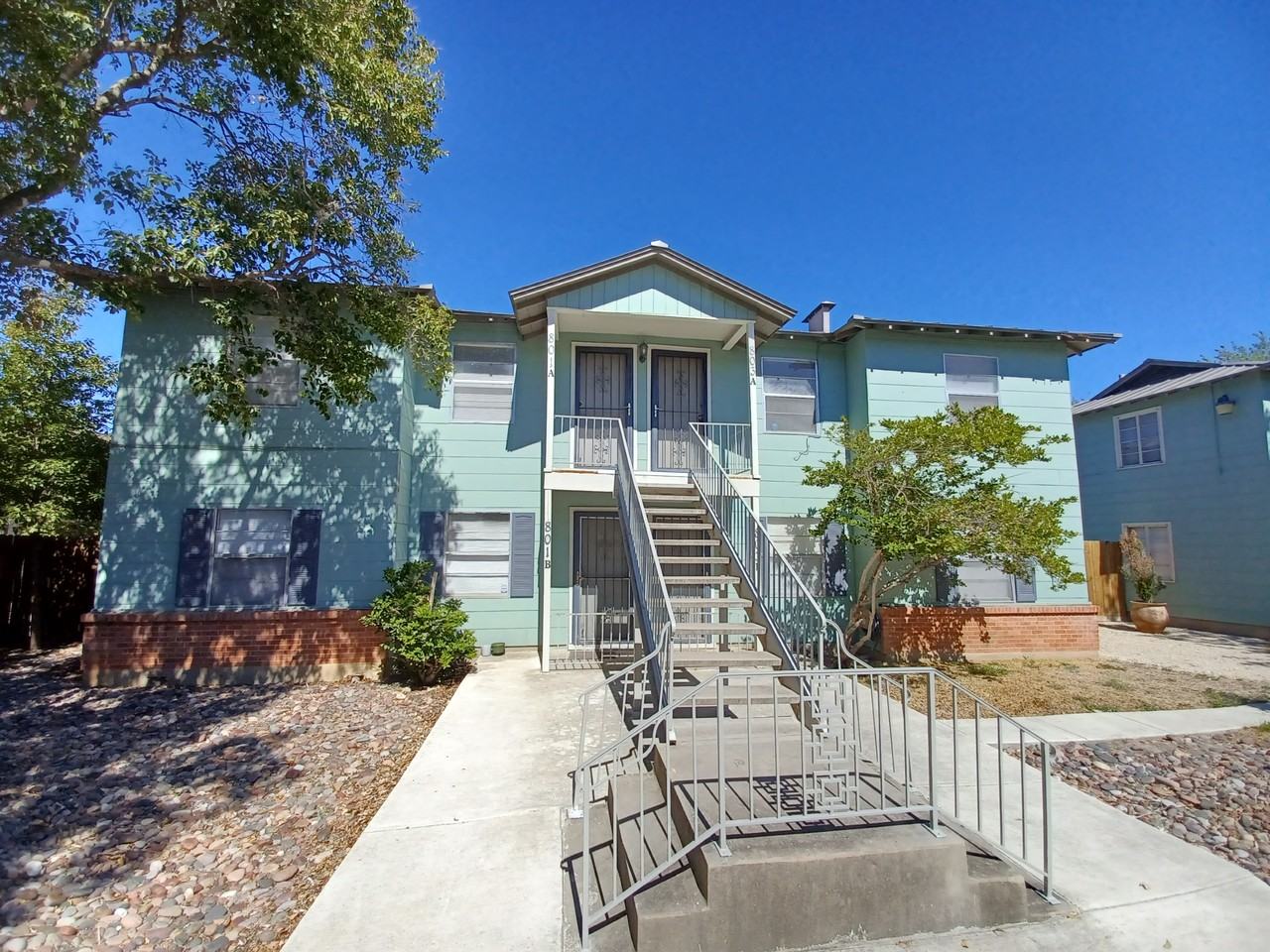 805 Eleanor Ave #A - Photo 3 of 9