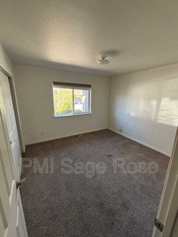 1616 Phillips St - Photo 6 of 28