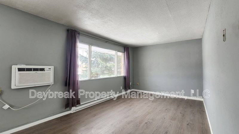 32 10th Ave N - Photo 4 of 18