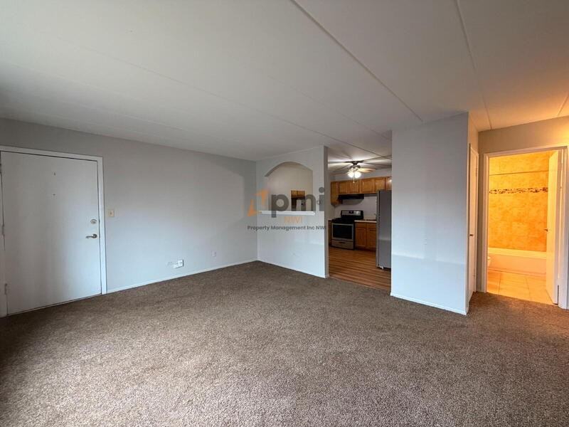 111 Harrington Ave #4 - Photo 5 of 11