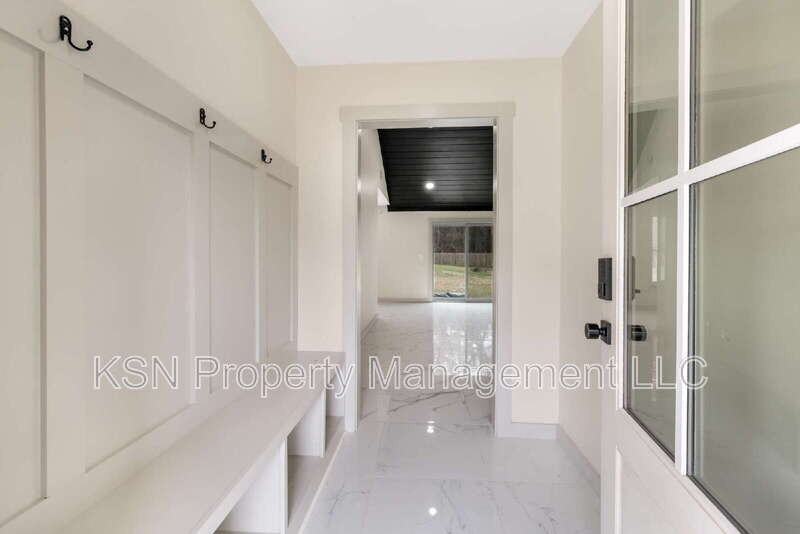 106 Calico Ct - Photo 5 of 36