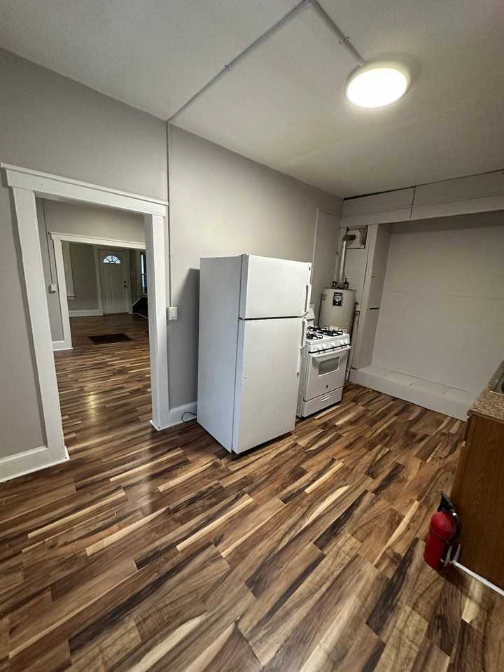 48 Beacon St #1 - Photo 2 of 8