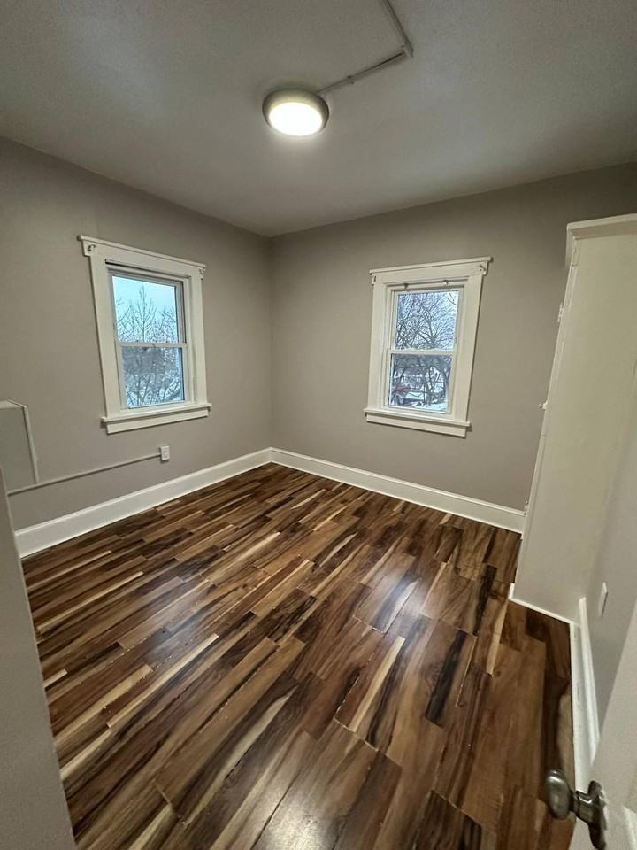 48 Beacon St #1 - Photo 4 of 8