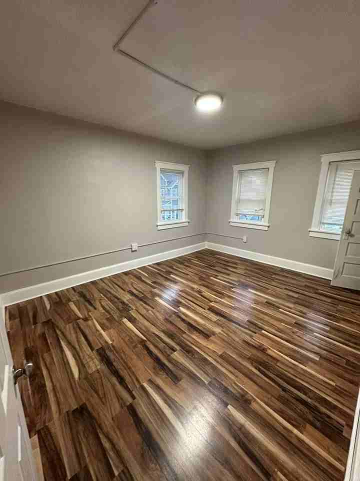 48 Beacon St #1 - Photo 6 of 8