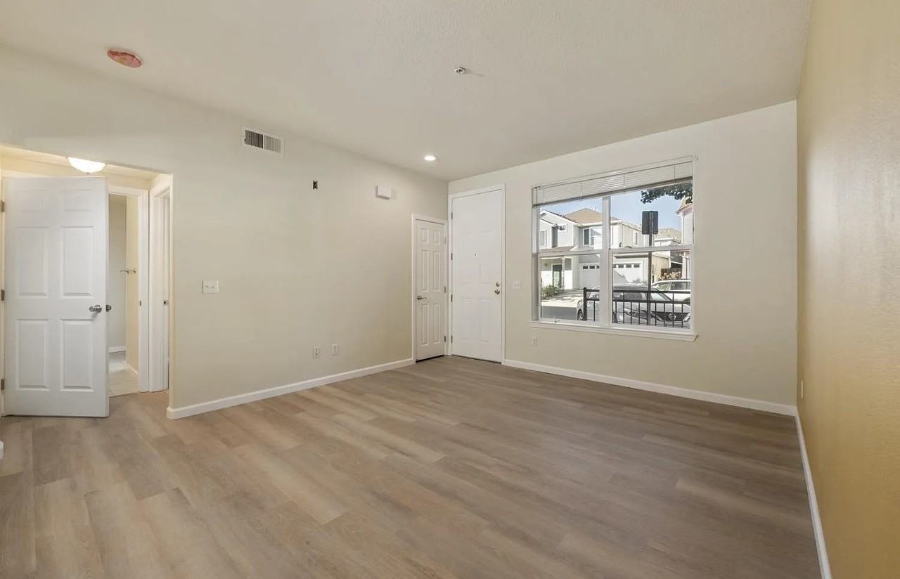 950 Campoy St #103 - Photo 4 of 19