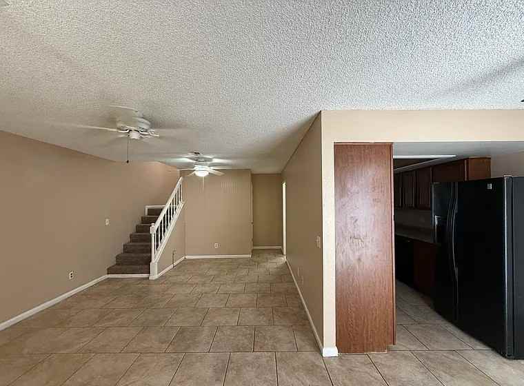 1029 Willow Tree Dr #C - Photo 2 of 13