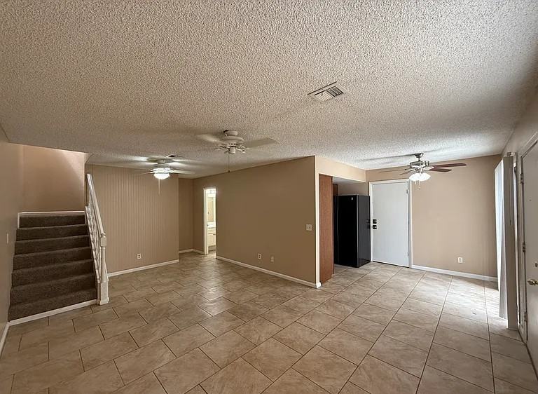 1029 Willow Tree Dr #C - Photo 3 of 13