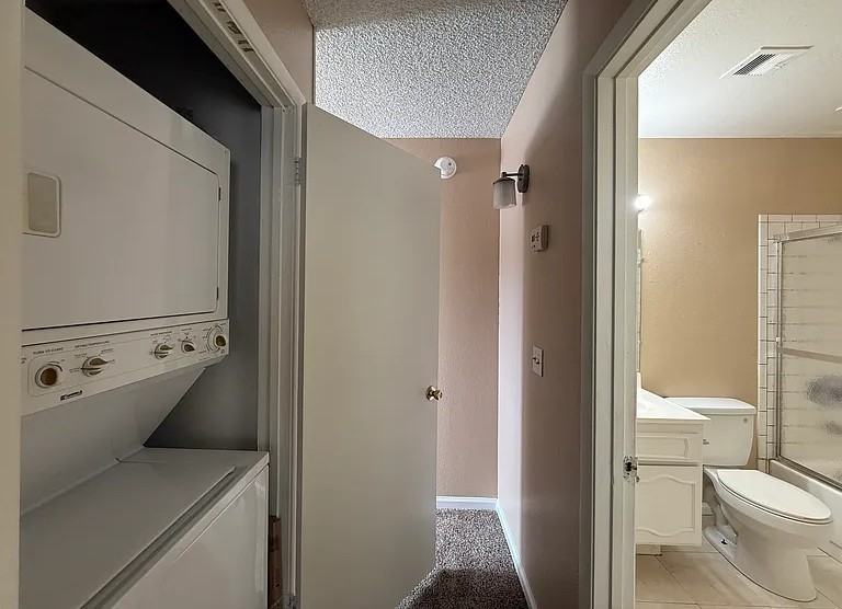 1029 Willow Tree Dr #C - Photo 5 of 13