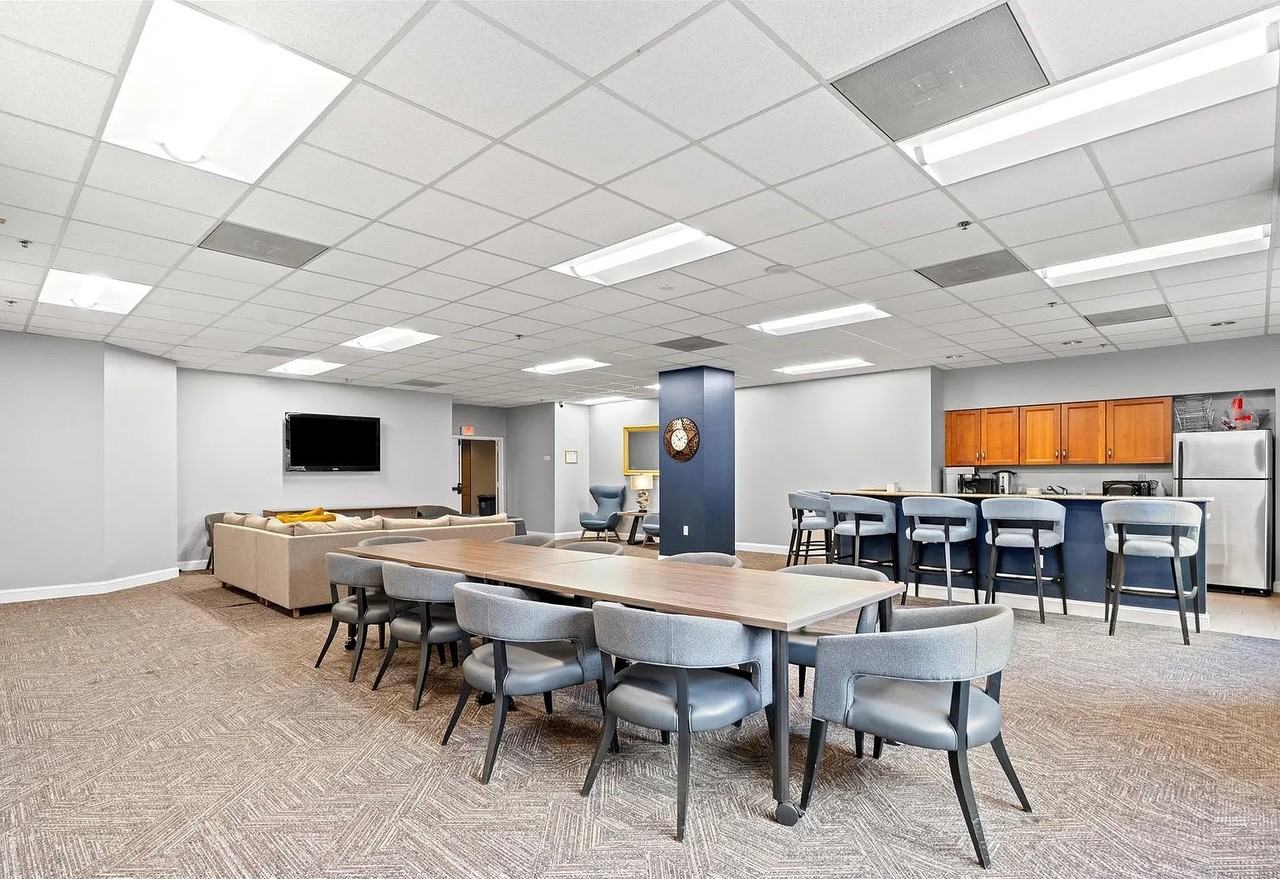 1211 S Eads St #1009 - Photo 7 of 22