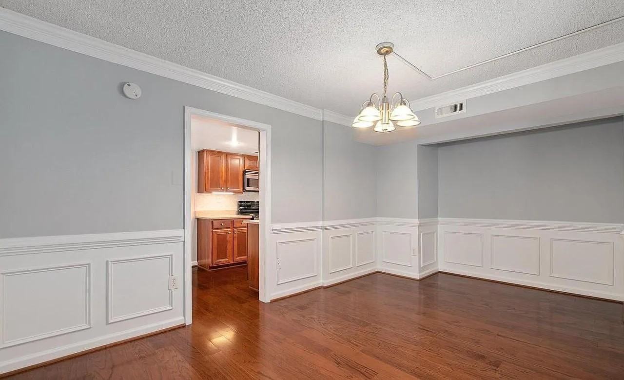 1515 S Arlington Ridge Rd #204 - Photo 4 of 16