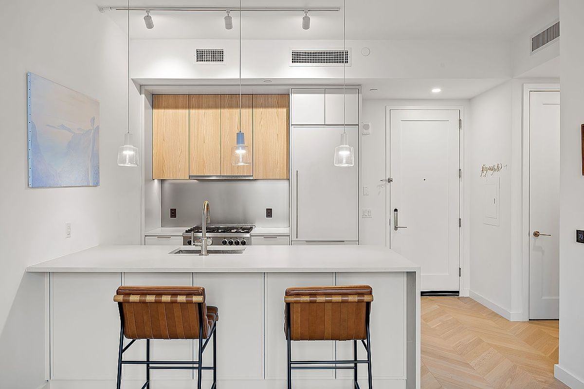 2918 41st Ave #16B - Photo 3 of 13