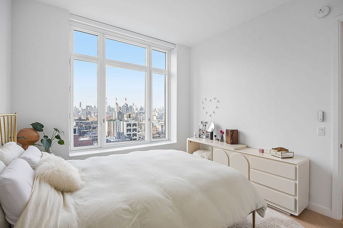 2918 41st Ave #16B - Photo 6 of 13