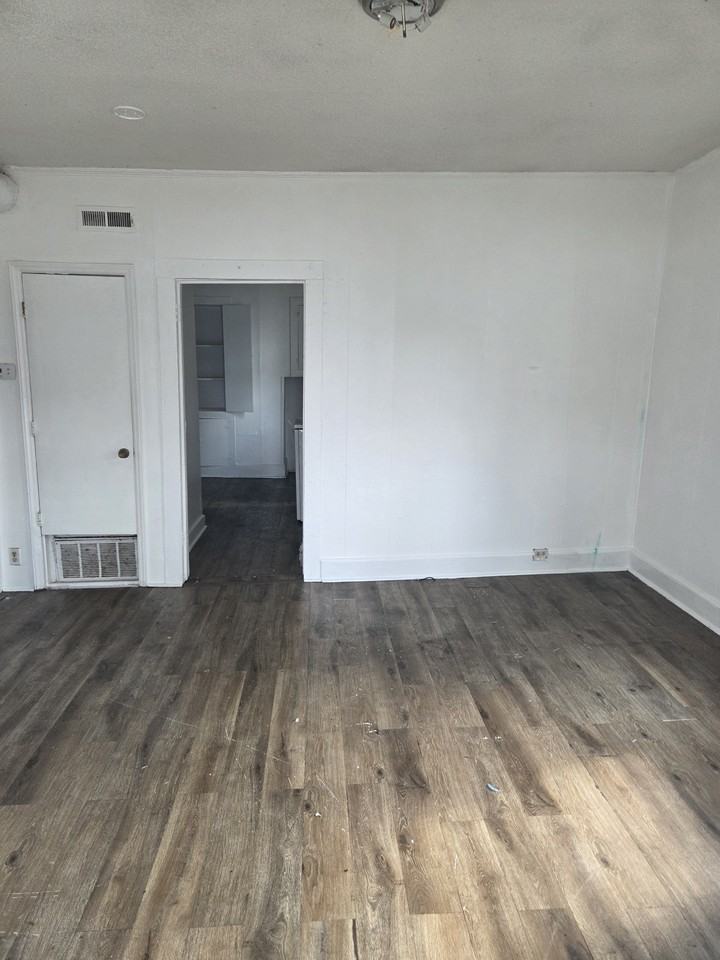 3520 Calumet Pl - Photo 6 of 9