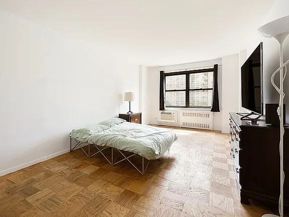 165 W End Ave - Photo 3 of 6