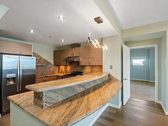 1 Mandalay Pl - Photo 4 of 9