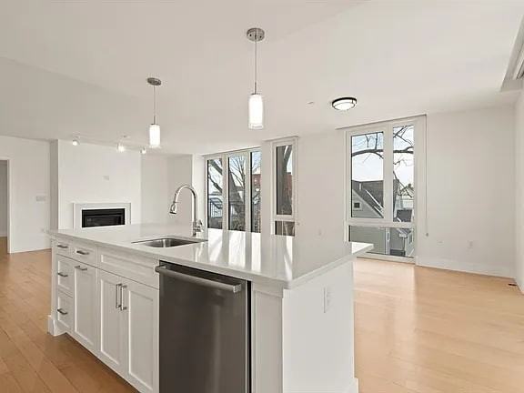 7 Beech St - Photo 3 of 7