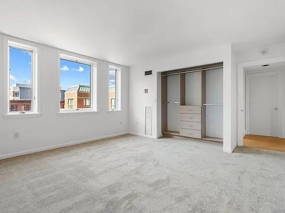 10 Rogers St - Photo 7 of 11