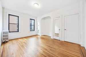 featured image of 12 Crown St