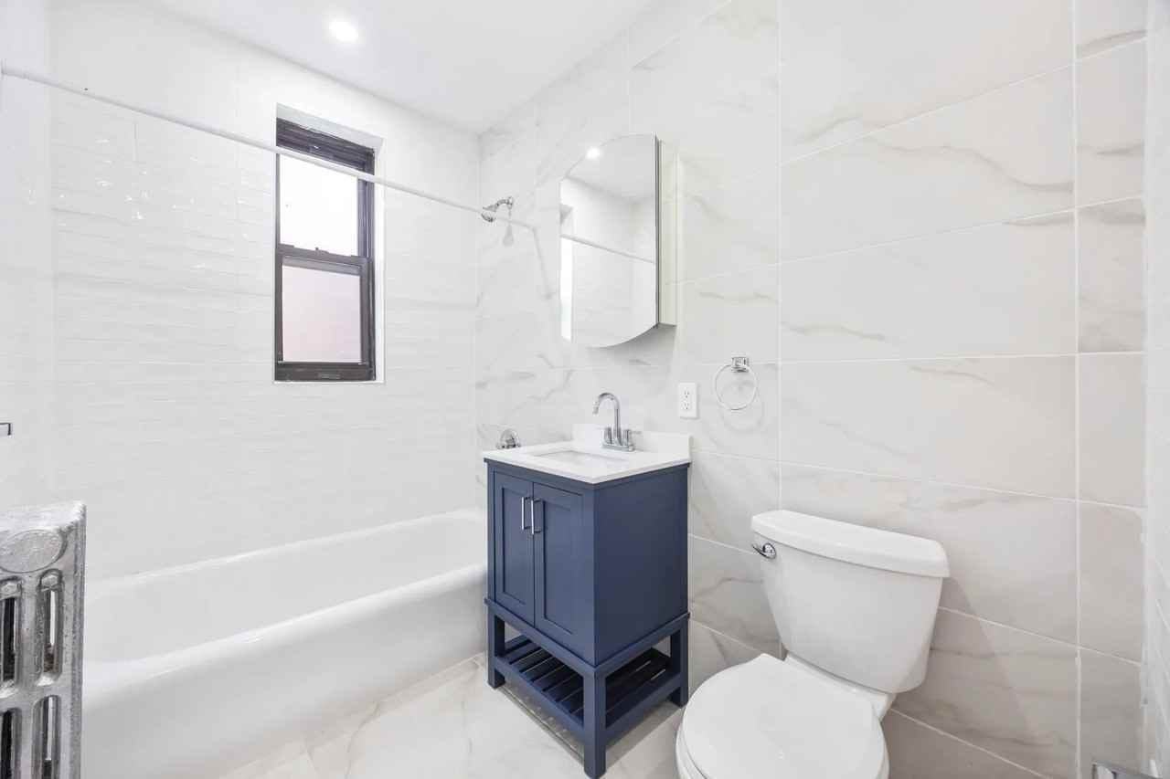 12 Crown St - Photo 6 of 10