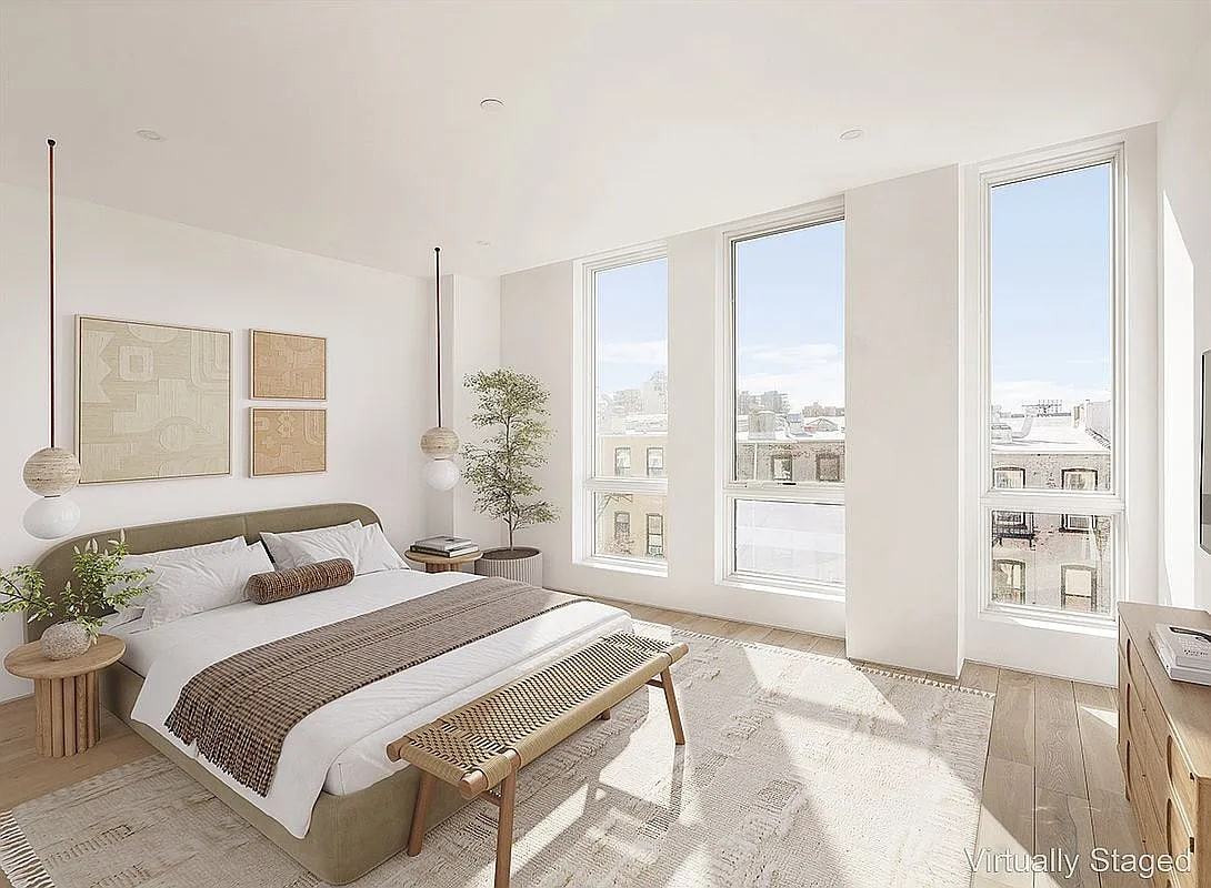 136 14Th St - Photo 3 of 7