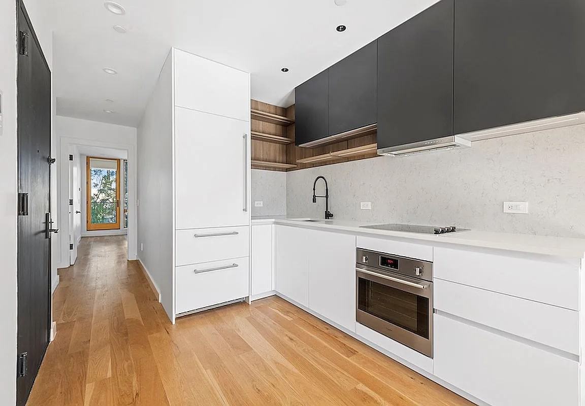 42 Rochester Ave - Photo 3 of 7