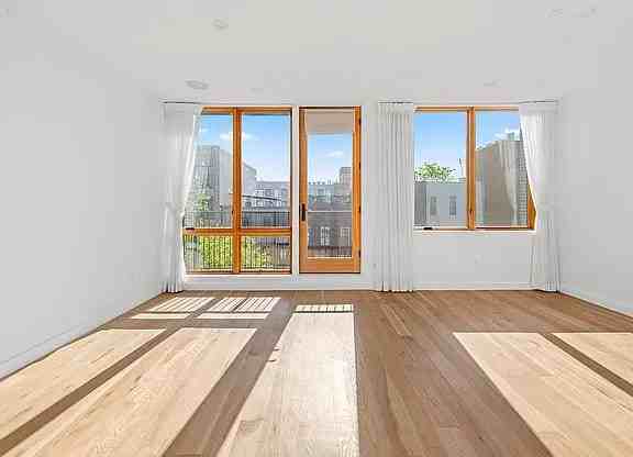 42 Rochester Ave - Photo 5 of 7