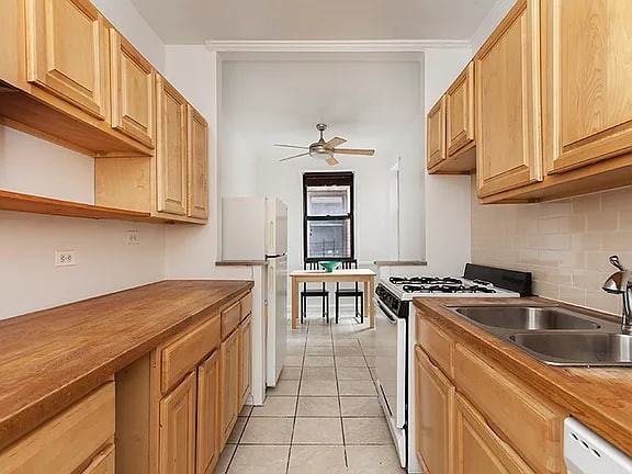 811 Cortelyou Rd - Photo 3 of 6