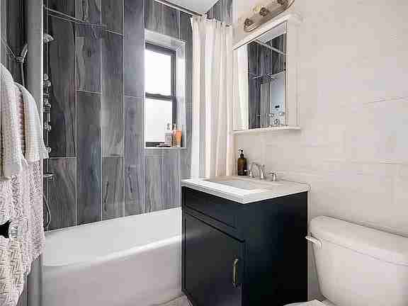 285 Prospect Pl - Photo 5 of 5