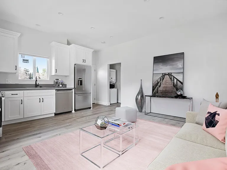 20365 Hartland St - Photo 5 of 7