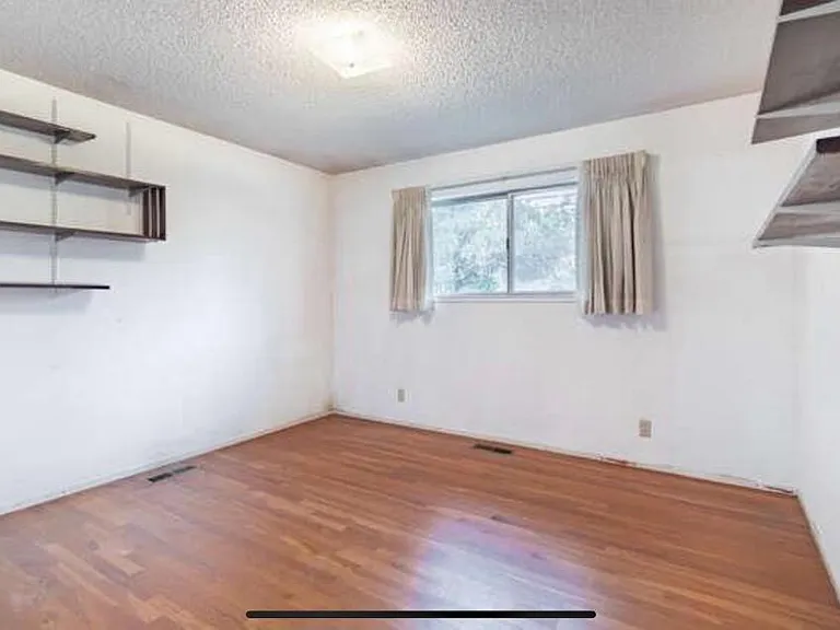 4463 E Robinson Ave - Photo 3 of 11