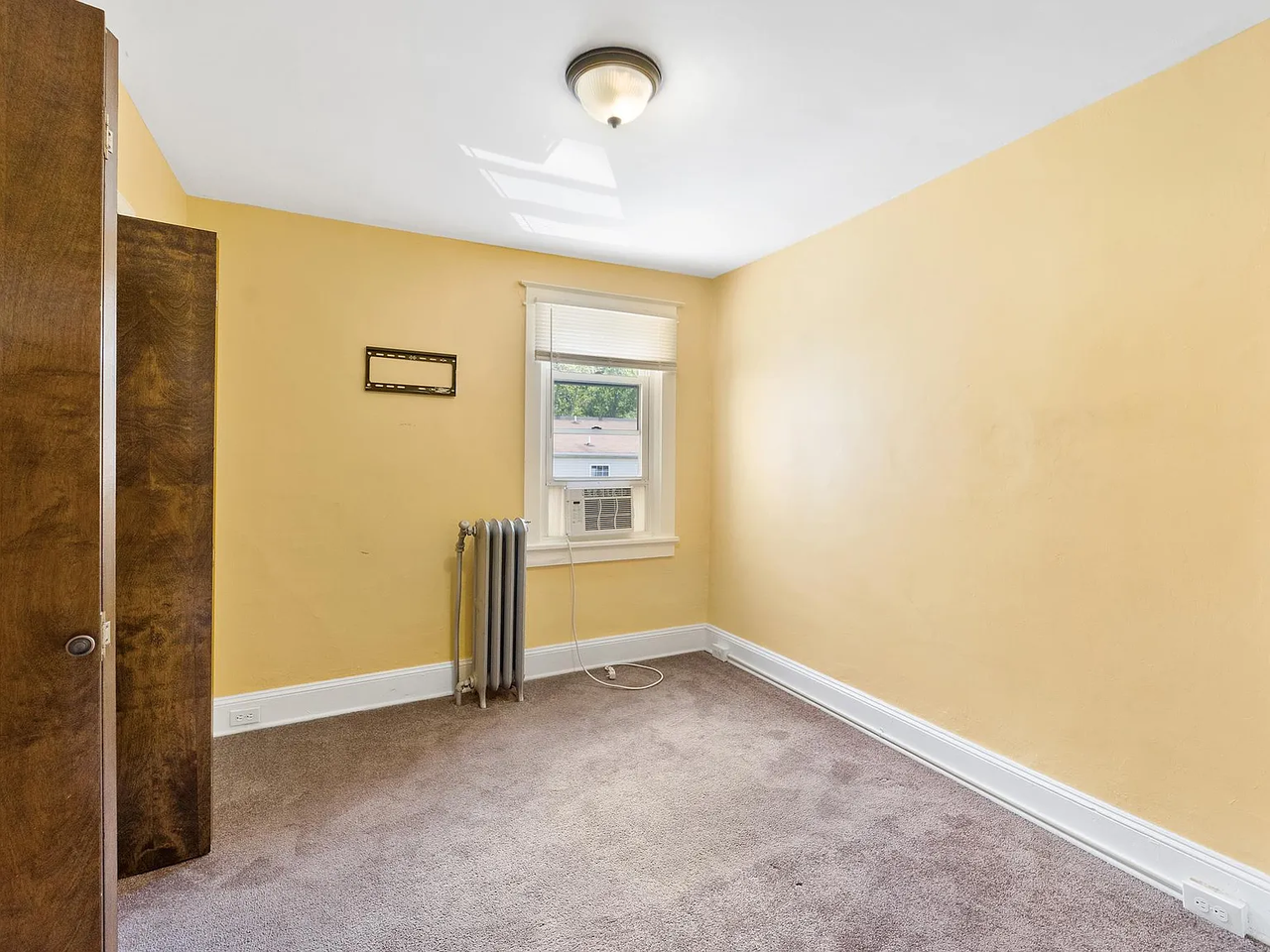 1011 Clifton Ave - Photo 2 of 18