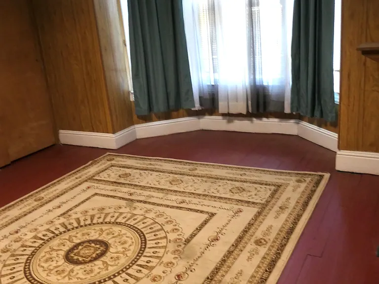 722 E Maple St - Photo 2 of 13