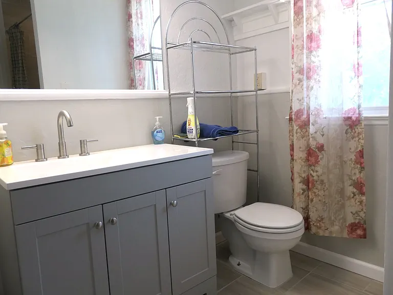 722 E Maple St - Photo 6 of 13