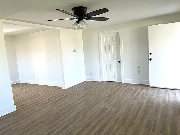 303 Riverside Dr - Photo 2 of 12