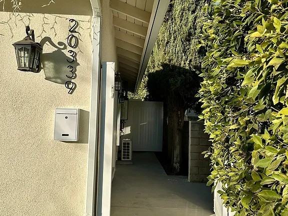 20339 Superior St - Photo 3 of 14