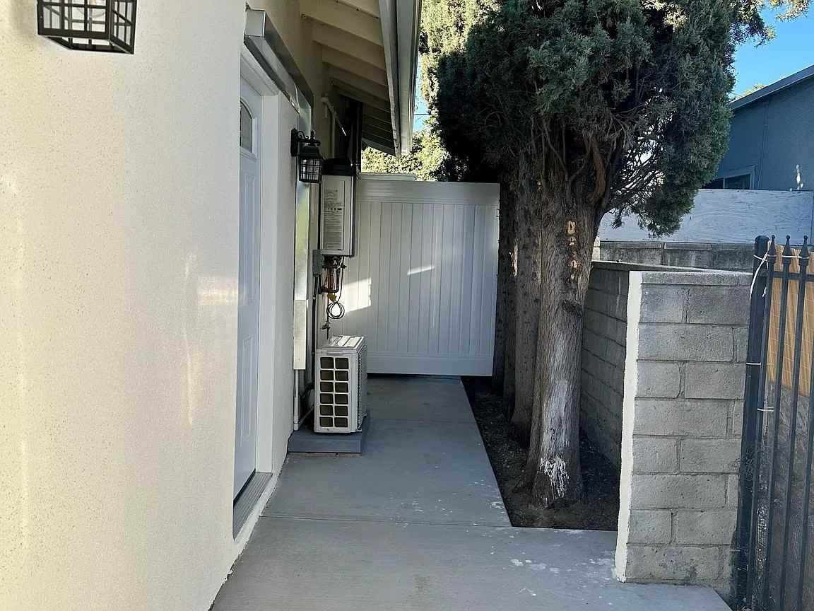 20339 Superior St - Photo 4 of 14