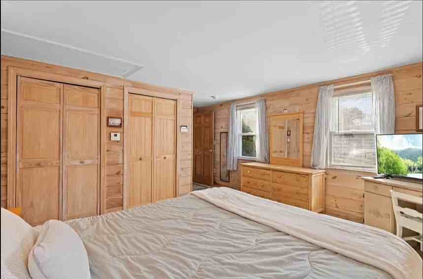 58 Webster Rd - Photo 2 of 18