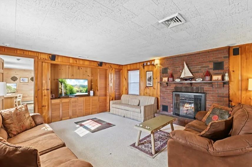 58 Webster Rd - Photo 7 of 18