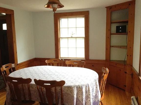 4 Breezy Point Rd - Photo 4 of 10