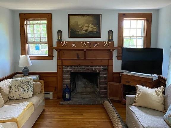 4 Breezy Point Rd - Photo 5 of 10