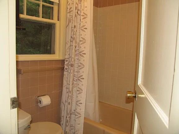 994 Main St - Photo 5 of 8