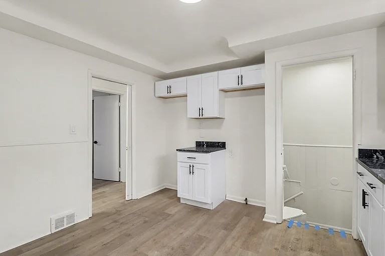 19909 Murray Hill St - Photo 3 of 15