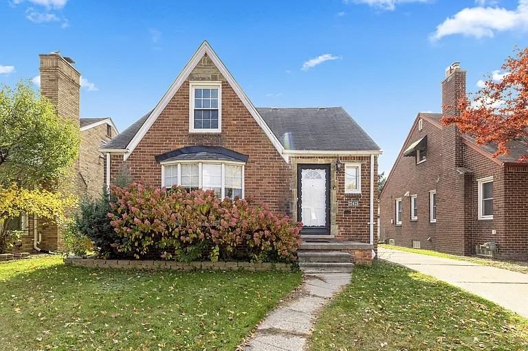 22413 Heinze St - Photo 2 of 27